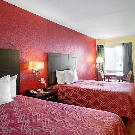 Ramada Limited Clearwater Hotel And Suites Extérieur photo