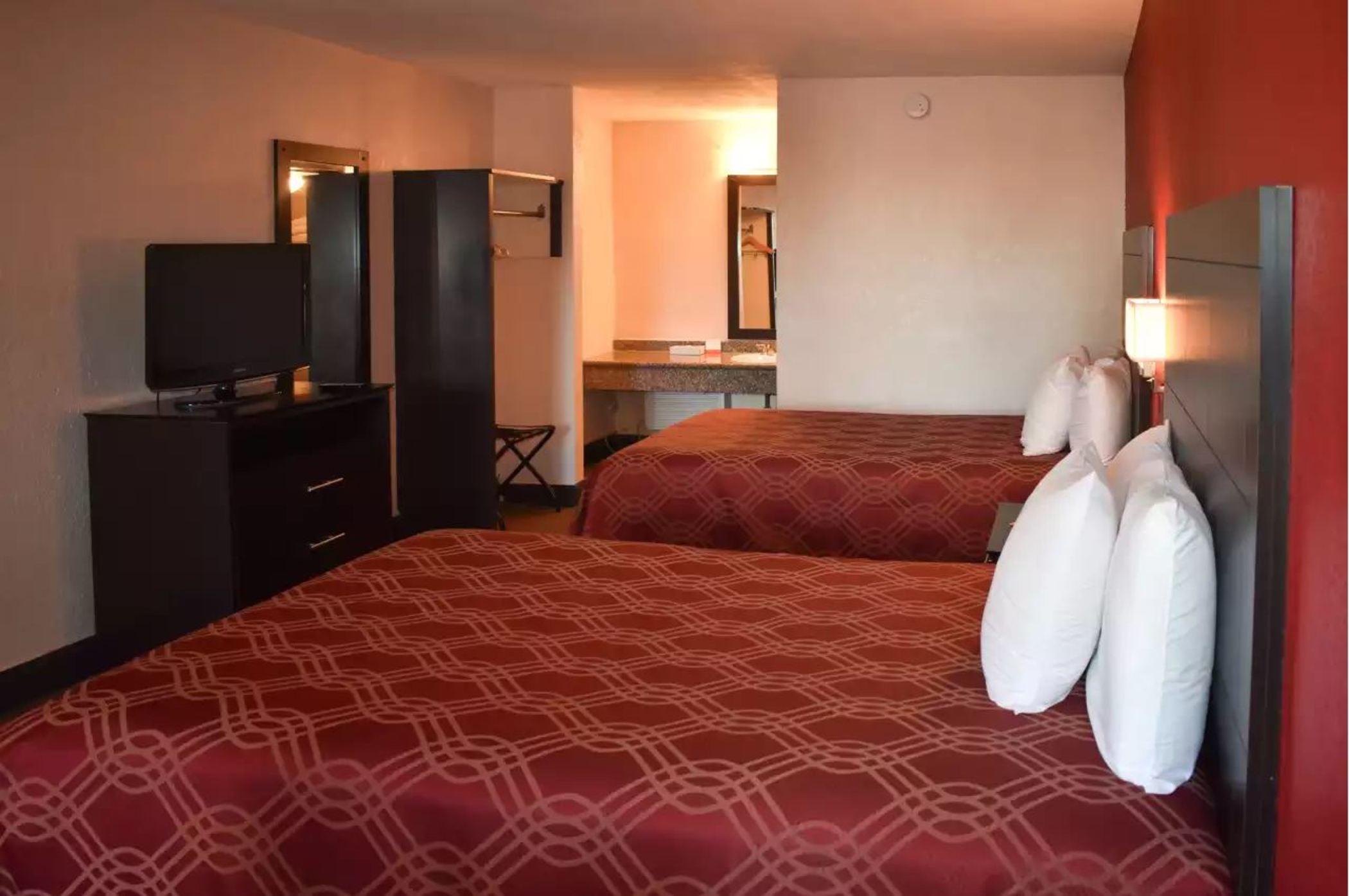 Ramada Limited Clearwater Hotel And Suites Extérieur photo