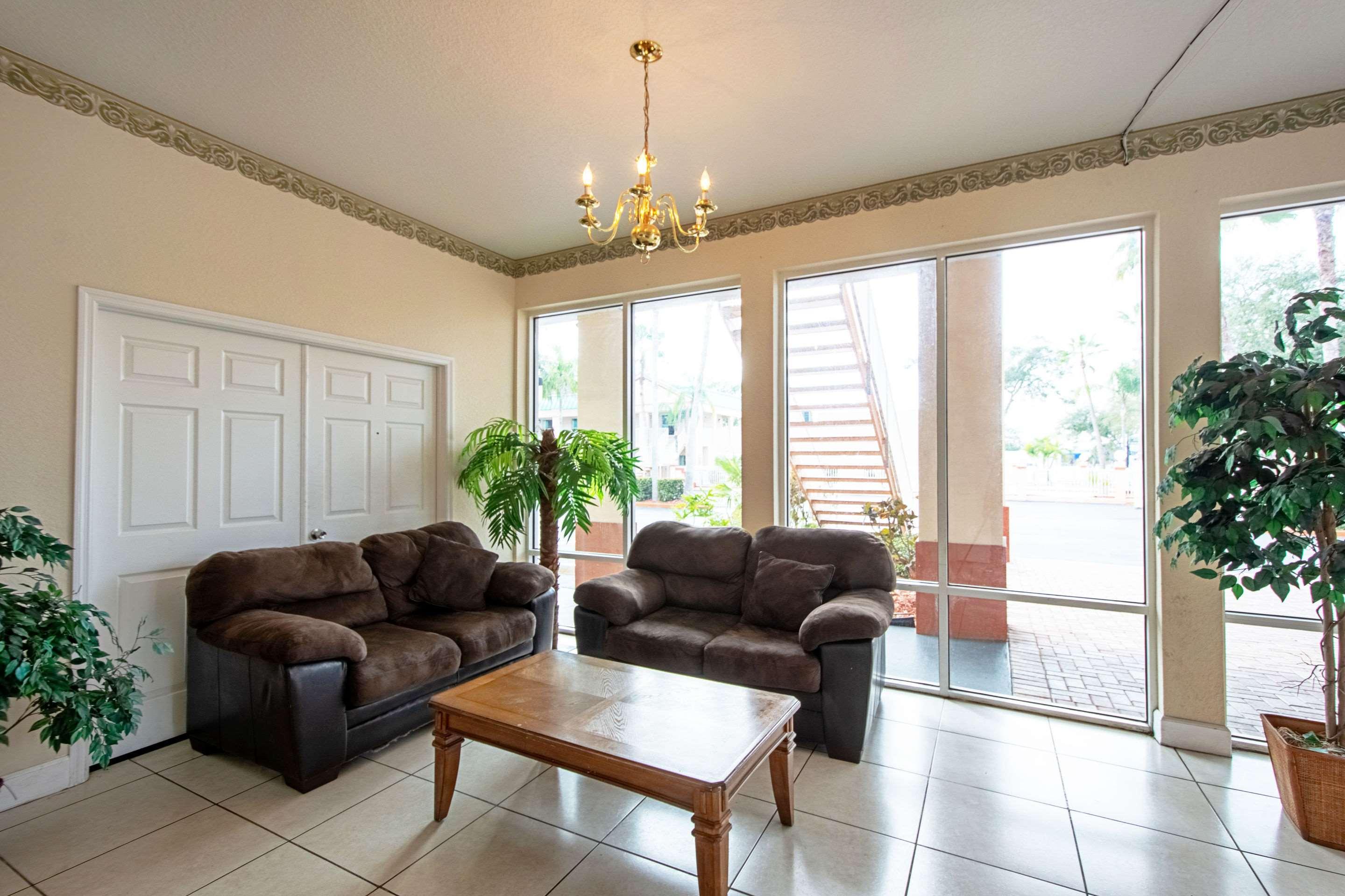 Ramada Limited Clearwater Hotel And Suites Extérieur photo